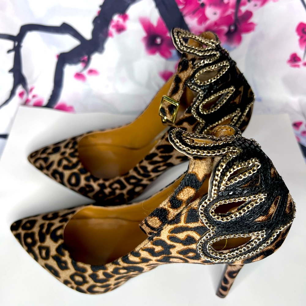 J. Renee Ellusion Velvet Leopard 4inch heels